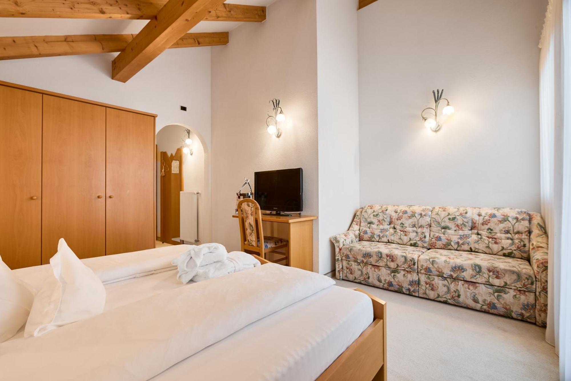 Berghotel Racines Dış mekan fotoğraf