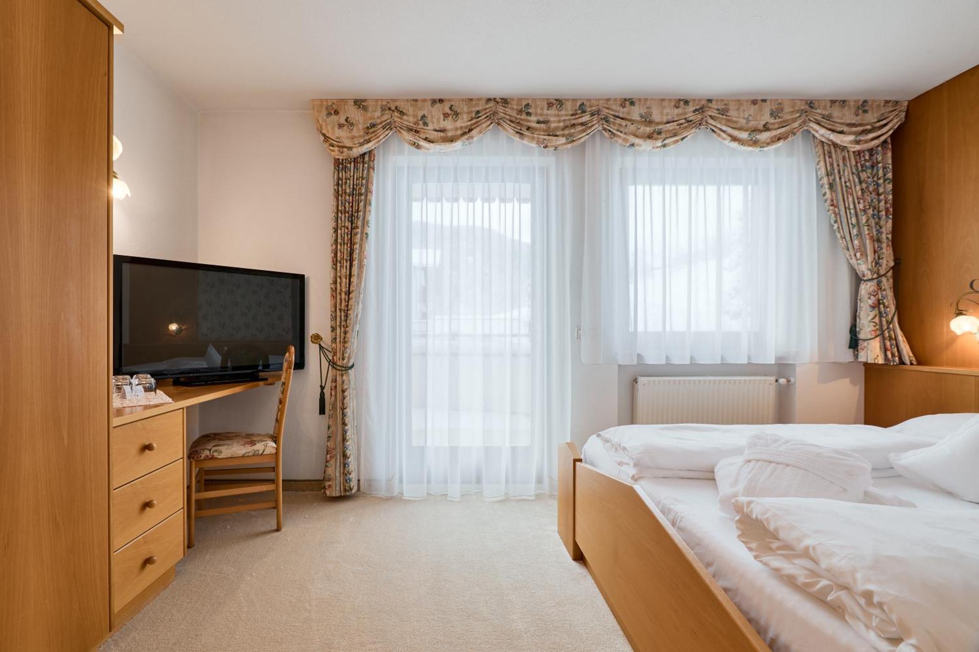 Berghotel Racines Dış mekan fotoğraf