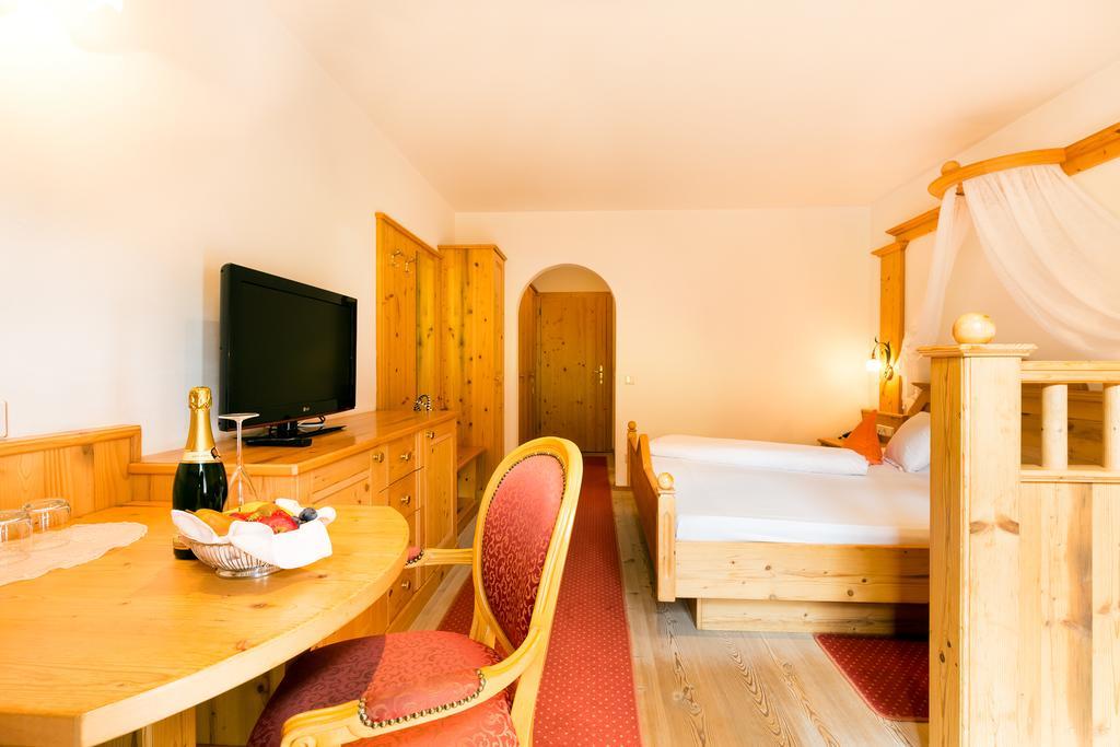 Berghotel Racines Oda fotoğraf
